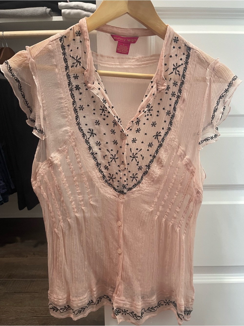 Sunny Leigh Pale Pink Embroidered Cap-Sleeve Button Front Blouse SILK